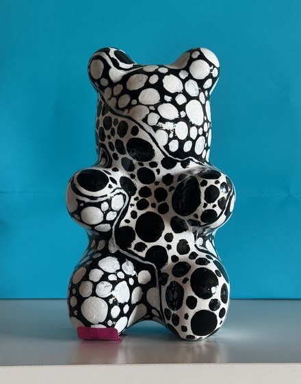 Pandy, black and white spotted, Nursel Önen